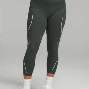 lululemon Base Pace Crop *Reflective Smoked Spruce sz 6